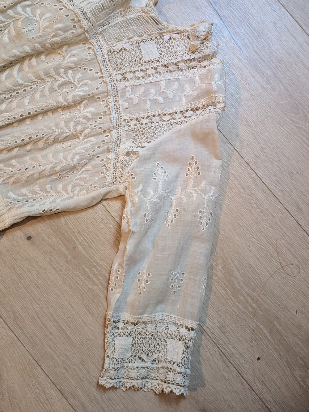 ANTIQUE Lawn Dress - Picture 5 of 16